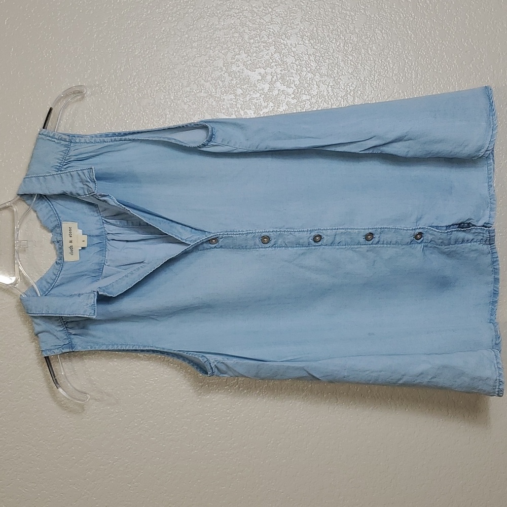 Anthropologie Cloth & Stone Chambray  Swing Top Small Western